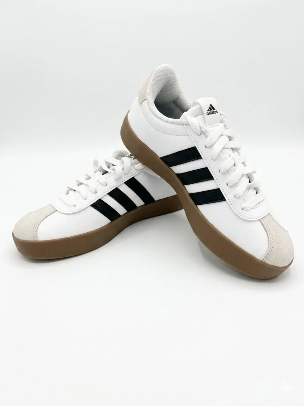adidasVL Court 3.0 with suede toe overlay  Gum Sole women’s 6. NWOT
